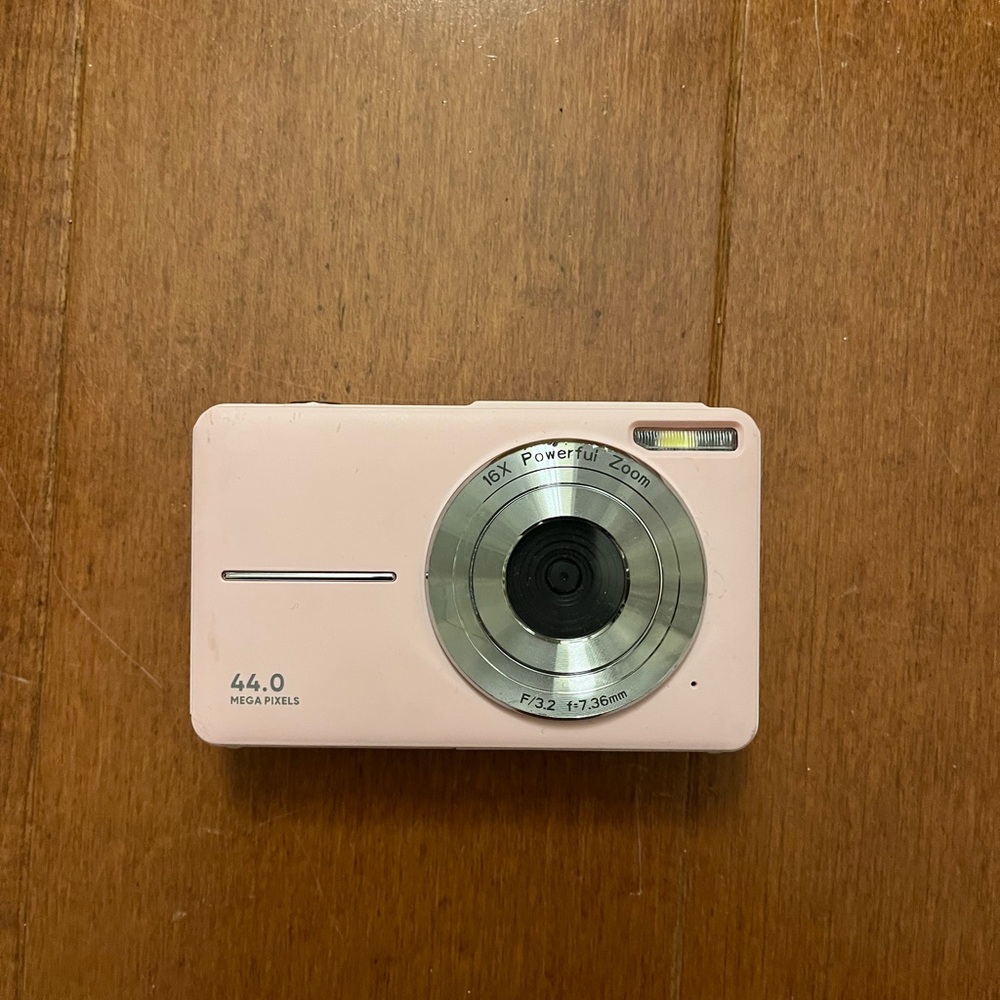 Amazon Pink Digital Camera - Picture 2 of 4